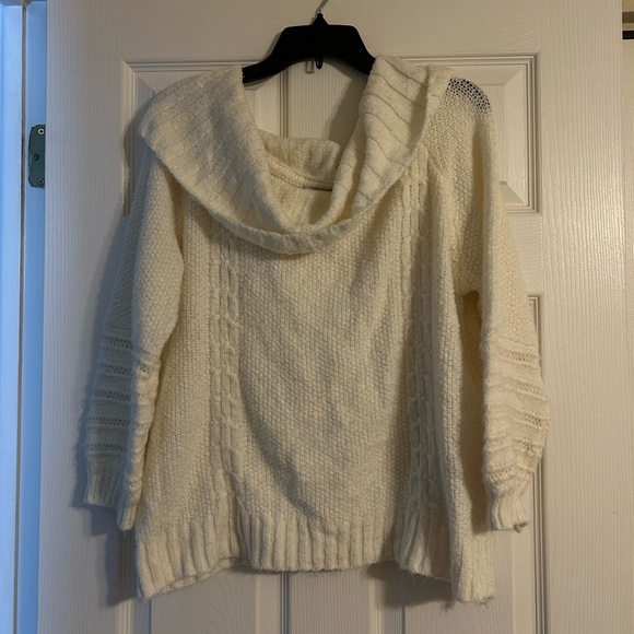 White sweater top - Picture 4 of 4